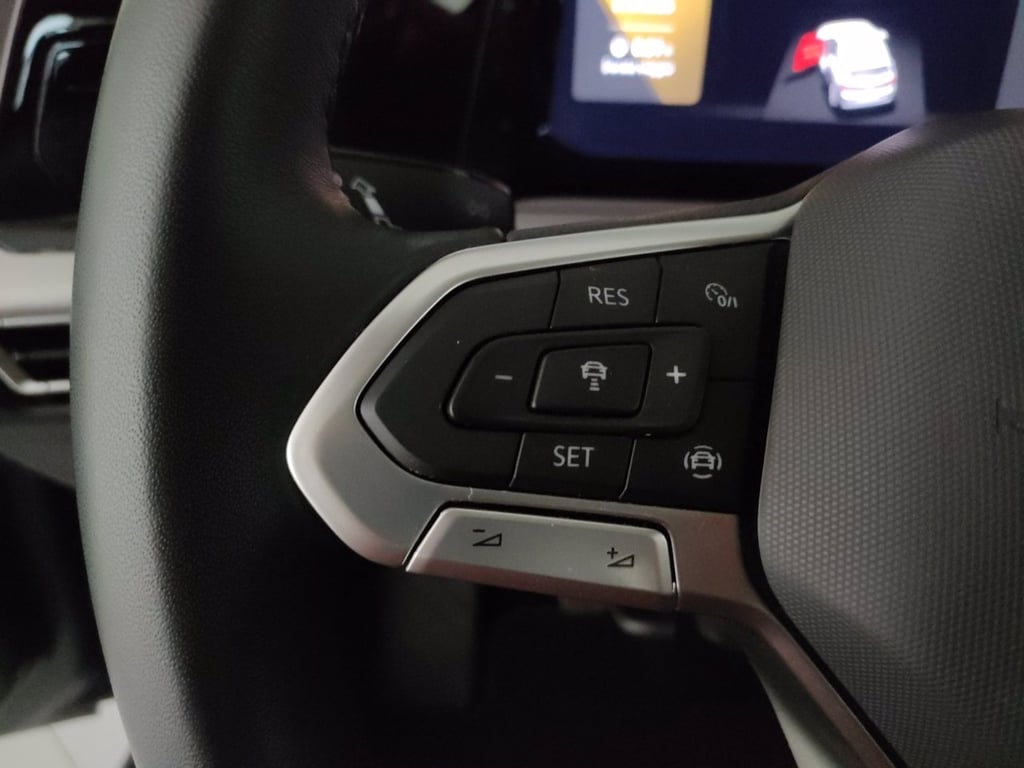VOLKSWAGEN Golf 1.0 tsi evo life 110cv