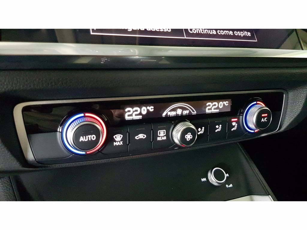 AUDI Q3 35 1.5 tfsi business s-tronic