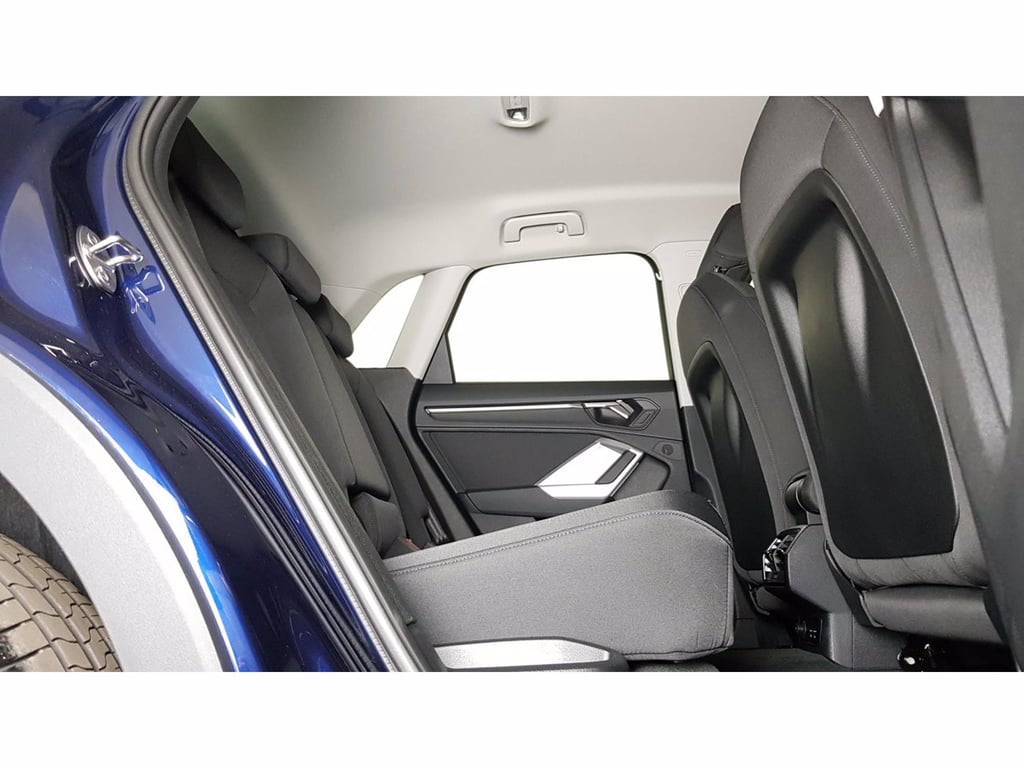 AUDI Q3 35 1.5 tfsi business s-tronic