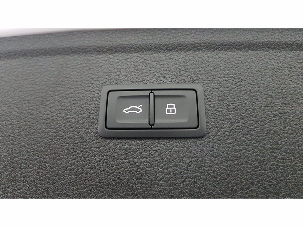 AUDI Q5 55 2.0 tfsi e identity black quattro s-tronic