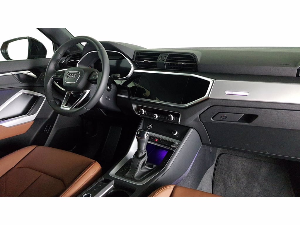 AUDI Q3 35 1.5 tfsi identity black s-tronic