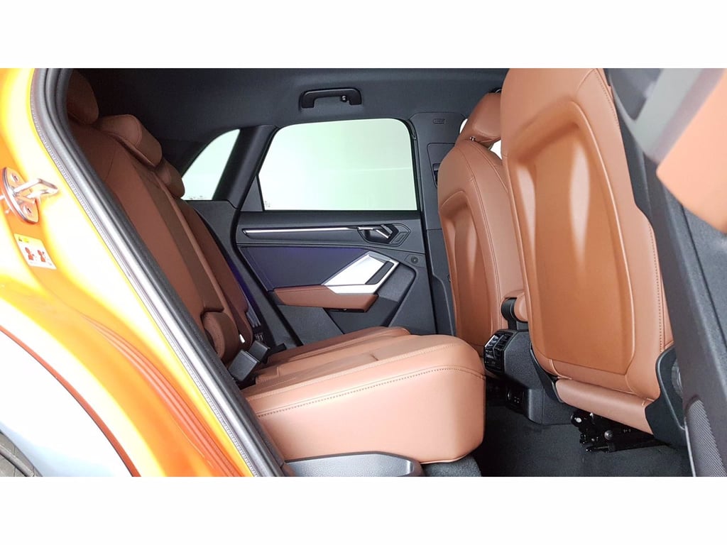 AUDI Q3 35 1.5 tfsi identity black s-tronic