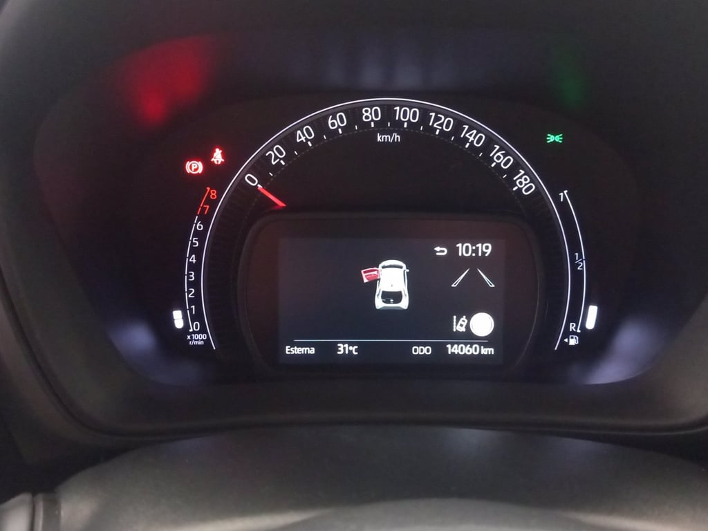 TOYOTA Aygo x 1.0 lounge 72cv
