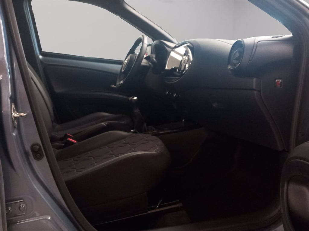 TOYOTA Aygo x 1.0 lounge 72cv