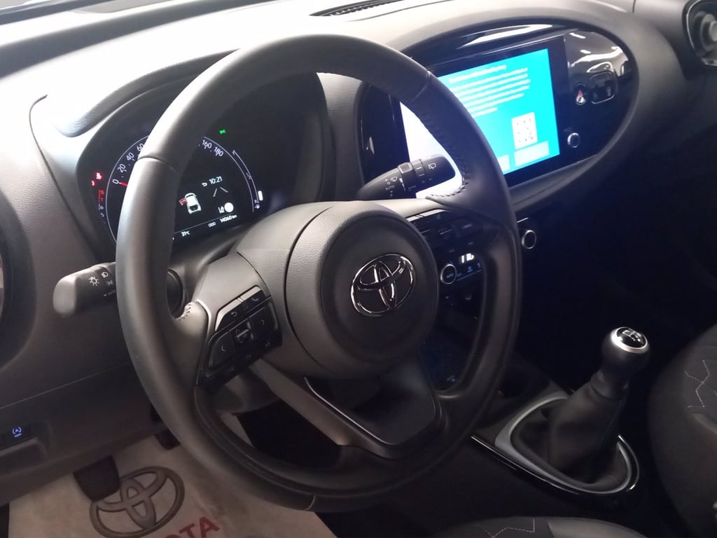 TOYOTA Aygo x 1.0 lounge 72cv