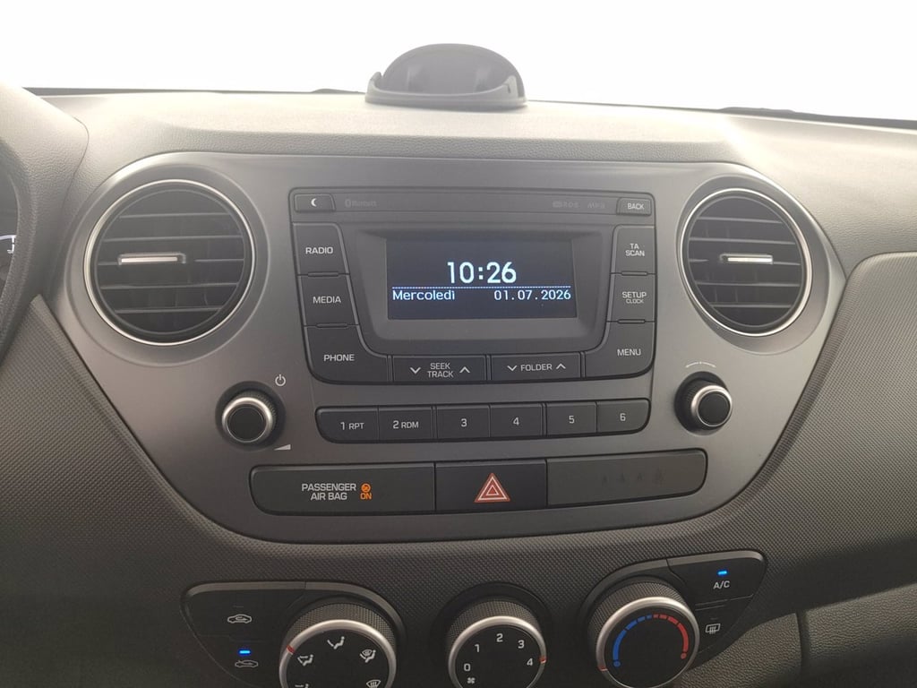 HYUNDAI i10 1.0