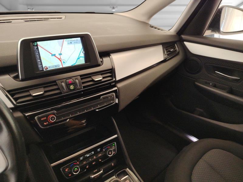 BMW 218i active tourer advantage my15