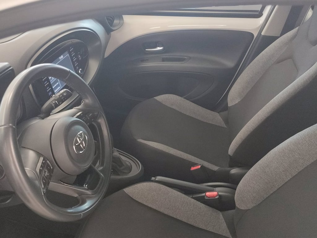 TOYOTA Aygo x 1.0 active 72cv s-cvt
