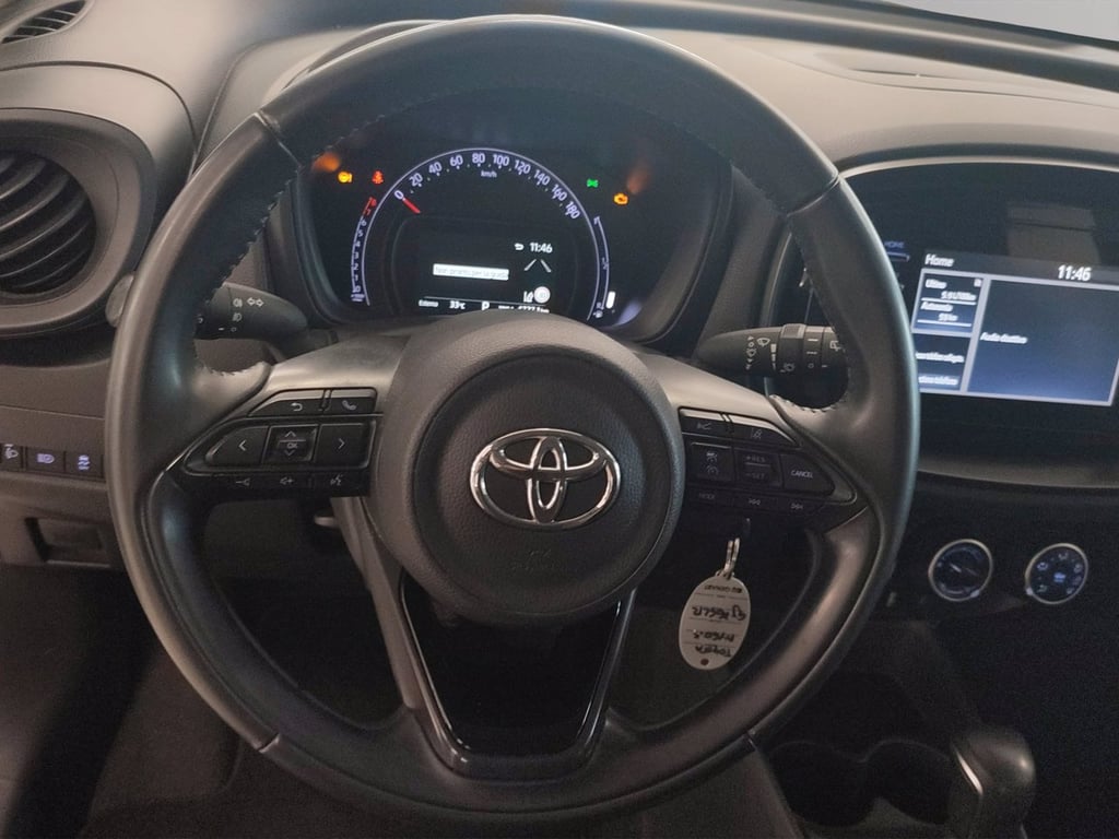 TOYOTA Aygo x 1.0 active 72cv s-cvt