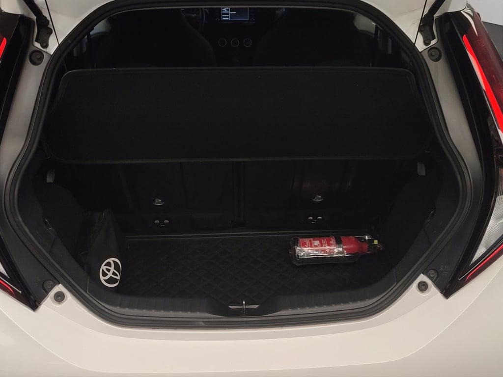 TOYOTA Aygo x 1.0 active 72cv s-cvt