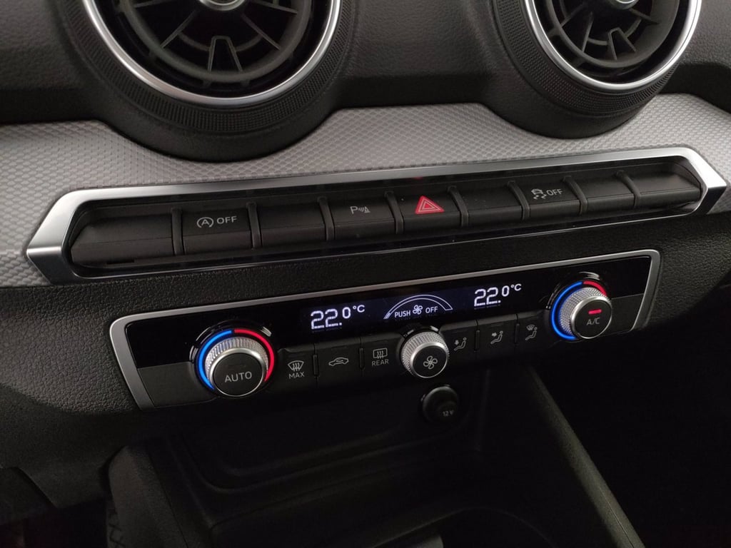 AUDI Q2 35 2.0 tdi business advanced s-tronic
