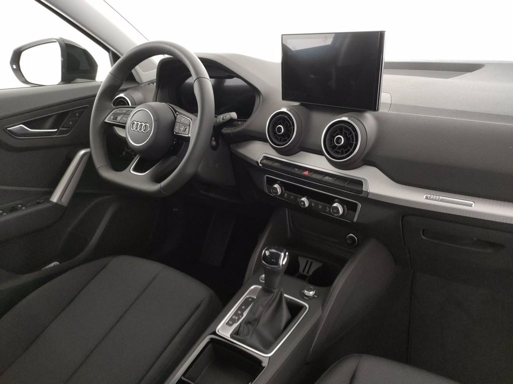 AUDI Q2 35 2.0 tdi business advanced s-tronic