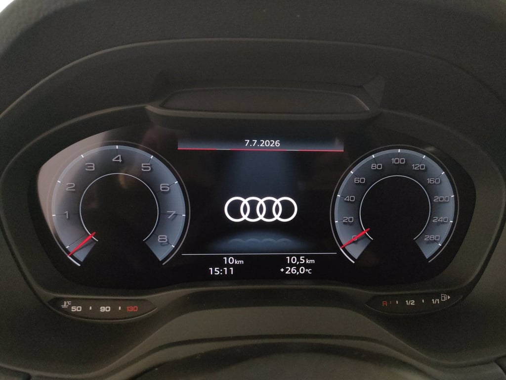 AUDI Q2 35 1.5 tfsi business s-tronic