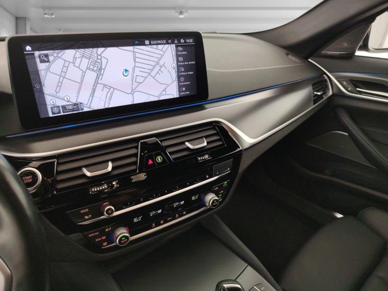 BMW 530e touring xdrive msport auto