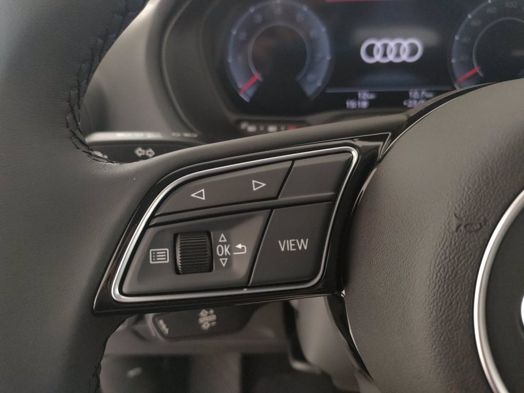 AUDI Q2 35 1.5 tfsi s line edition s-tronic