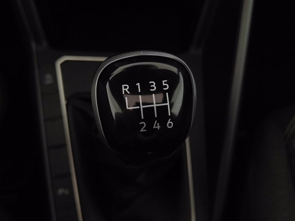 VOLKSWAGEN Taigo 1.0 tsi r-line 110cv