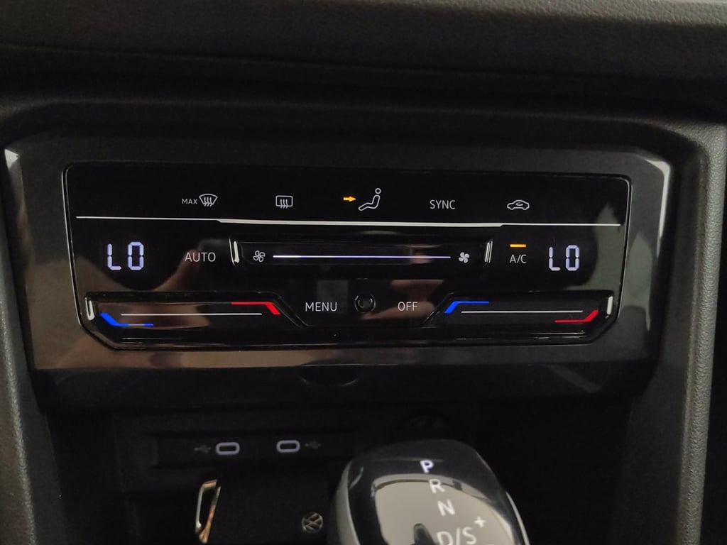 VOLKSWAGEN Tiguan 2.0 tdi r-line 150cv dsg
