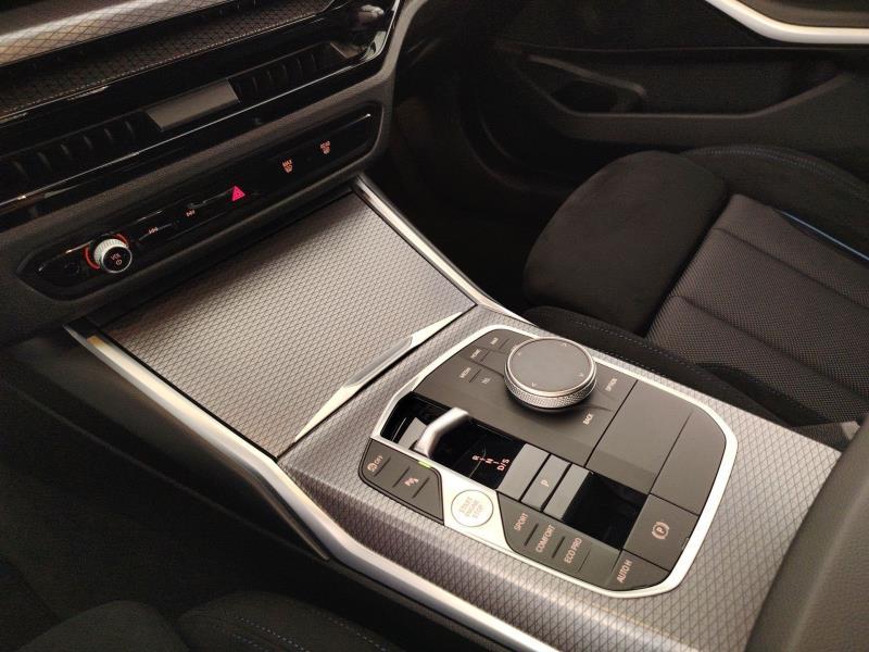 BMW 320d touring mhev 48v xdrive msport auto