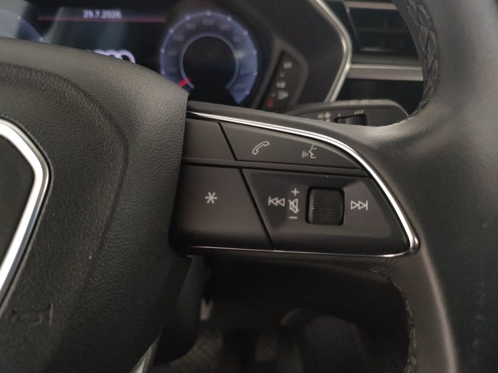 AUDI Q3 35 1.5 tfsi business advanced s-tronic