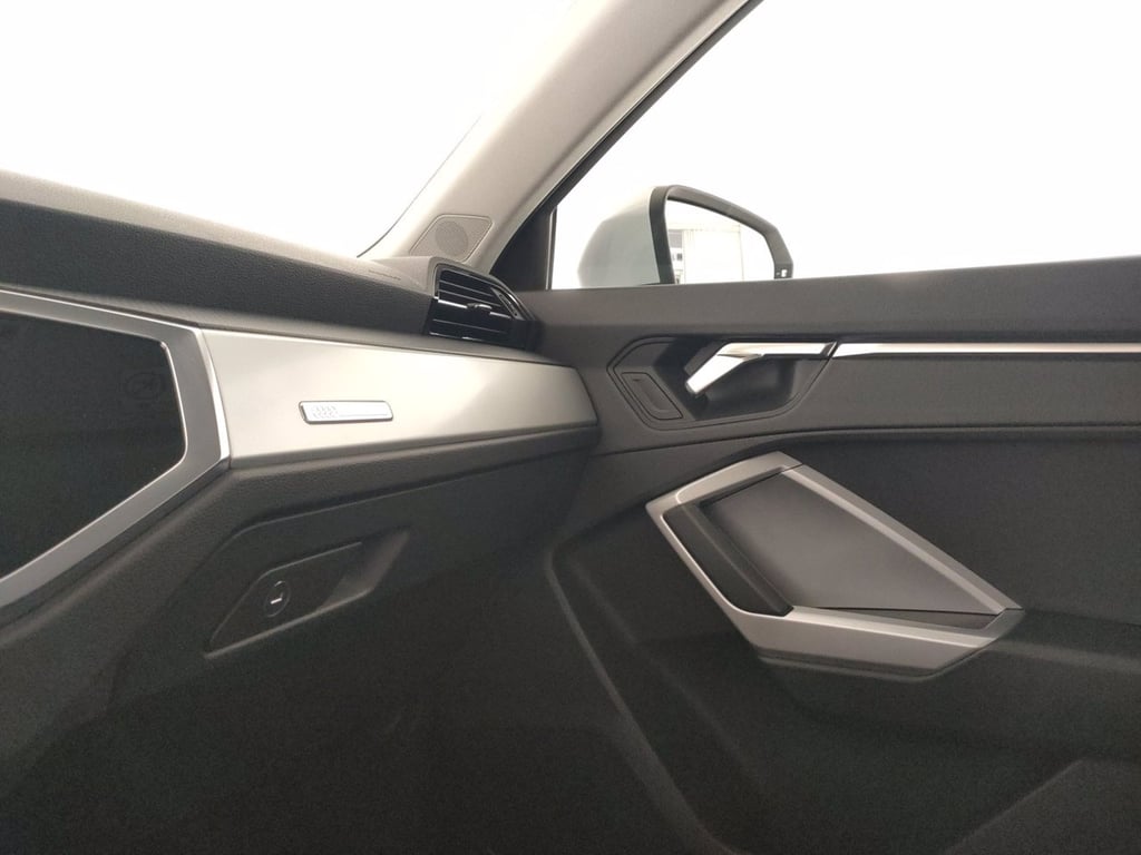 AUDI Q3 35 1.5 tfsi business advanced s-tronic