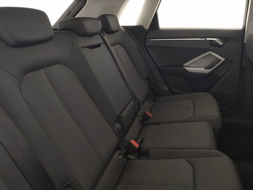 AUDI Q3 35 1.5 tfsi business advanced s-tronic