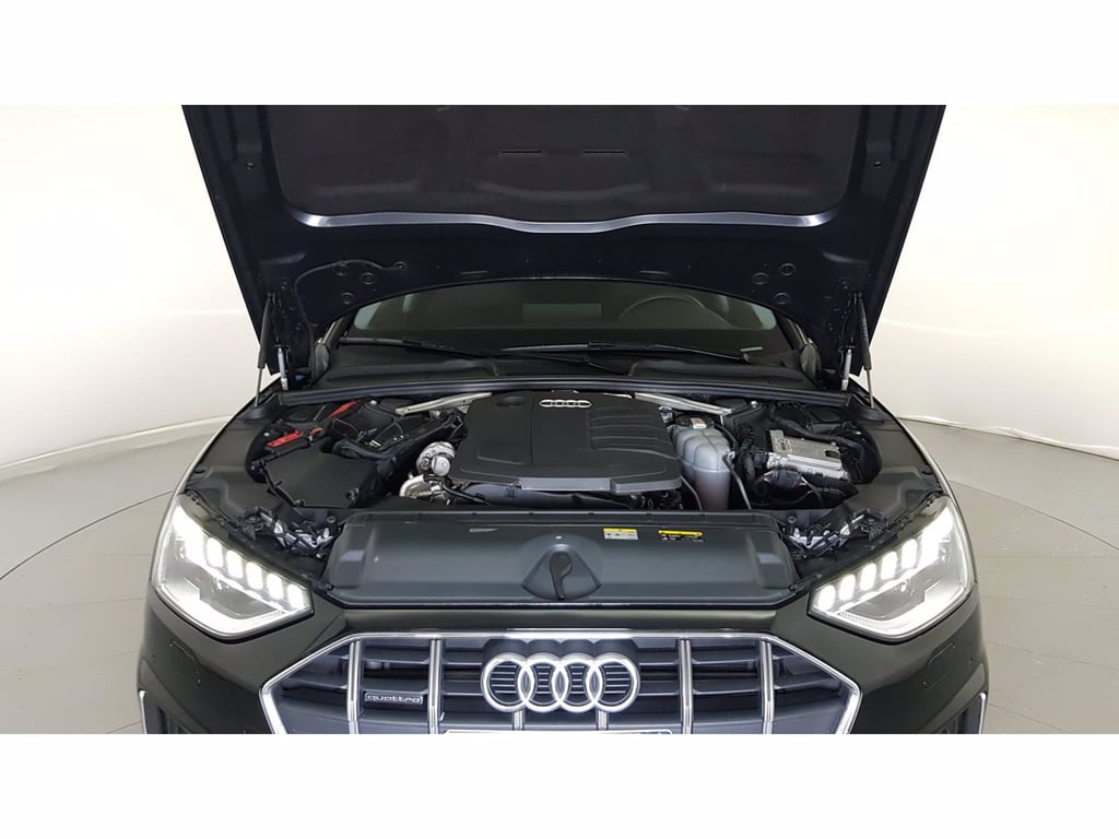 AUDI A4 allroad 40 2.0 tdi mhev identity contrast quattro 204cv s-tronic