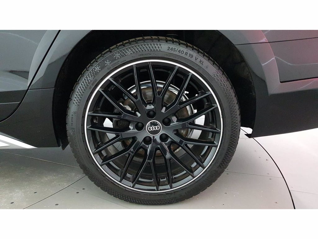 AUDI A4 allroad 40 2.0 tdi mhev identity contrast quattro 204cv s-tronic
