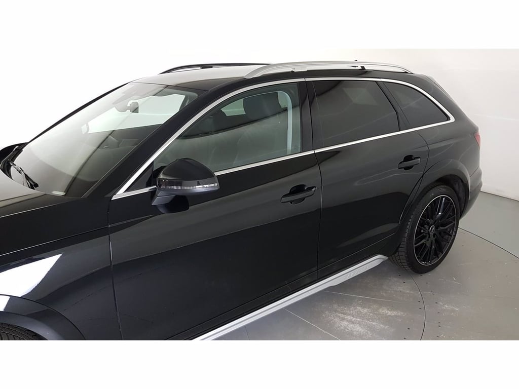 AUDI A4 allroad 40 2.0 tdi mhev identity contrast quattro 204cv s-tronic