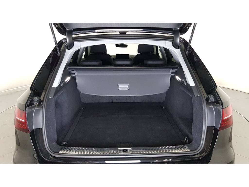 AUDI A4 allroad 40 2.0 tdi mhev identity contrast quattro 204cv s-tronic