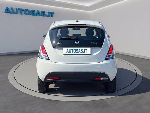 LANCIA Ypsilon 1.0 FireFly 5 porte S&S Hybrid Ecochic Silver