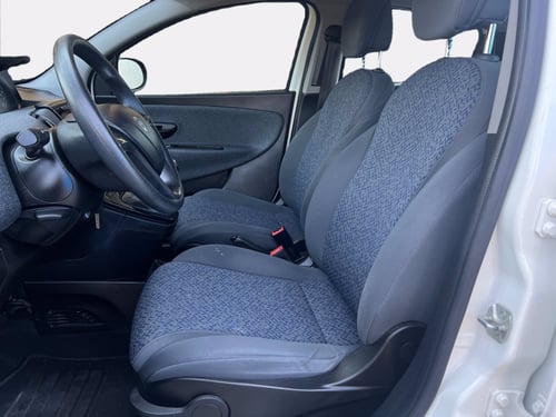 LANCIA Ypsilon 1.0 FireFly 5 porte S&S Hybrid Ecochic Silver