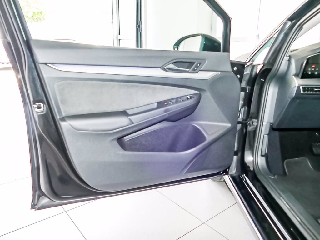 VOLKSWAGEN Golf 2.0 tdi style 150cv dsg