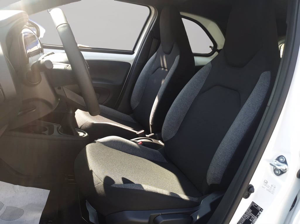TOYOTA Aygo x 1.0 active 72cv