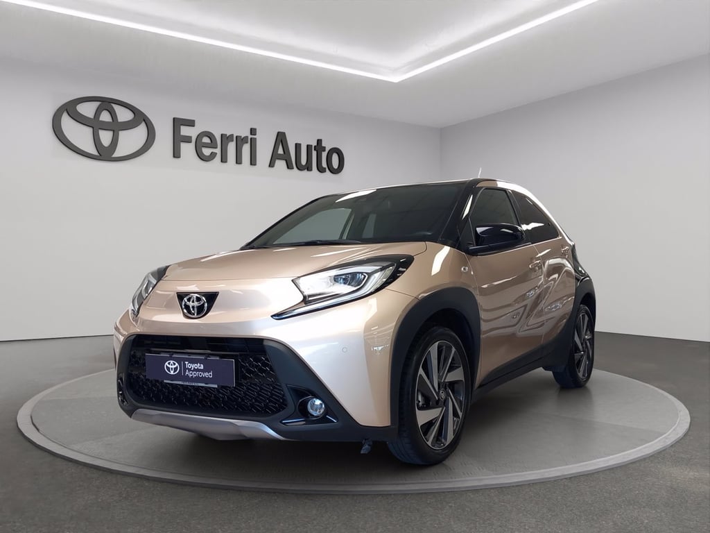 TOYOTA Aygo x 1.0 lounge 72cv