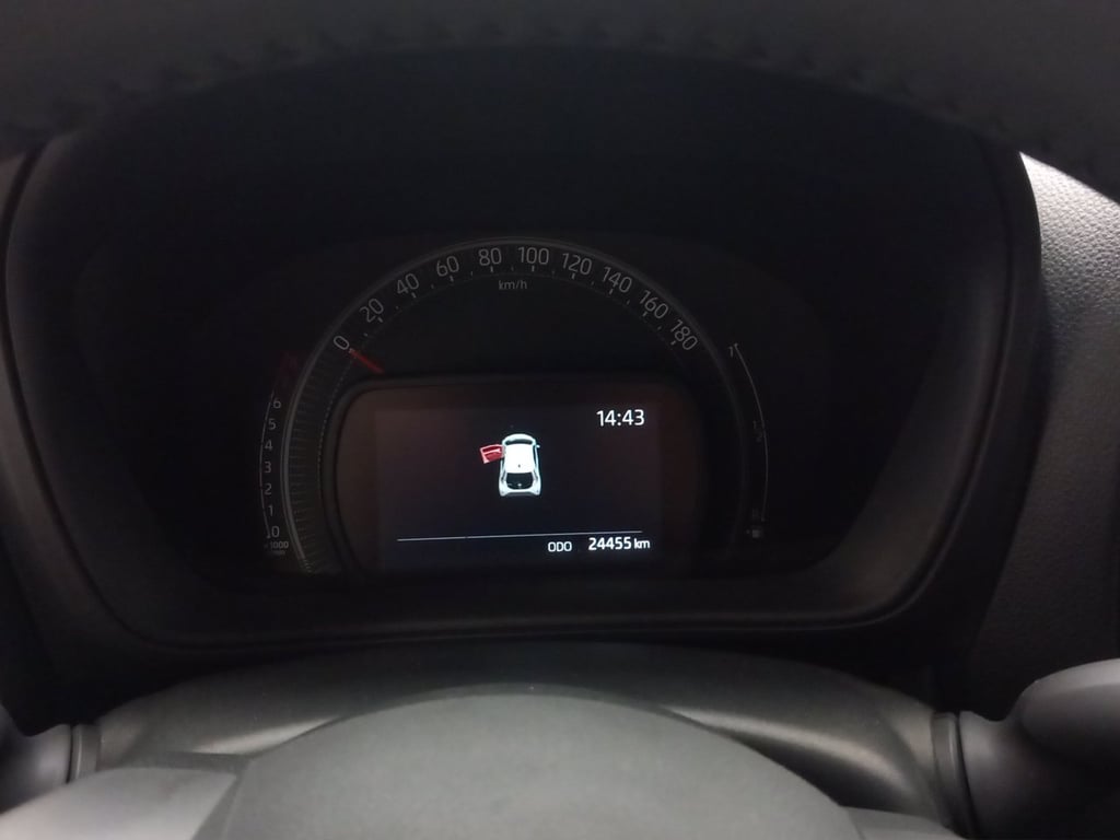 TOYOTA Aygo x 1.0 lounge 72cv