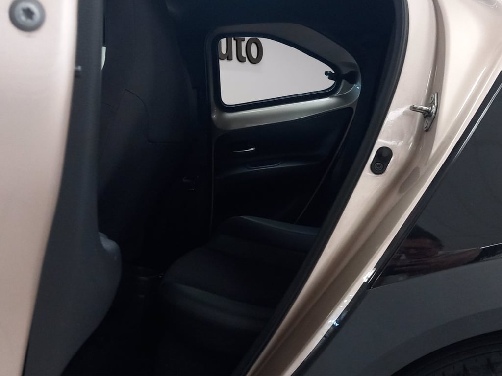 TOYOTA Aygo x 1.0 lounge 72cv