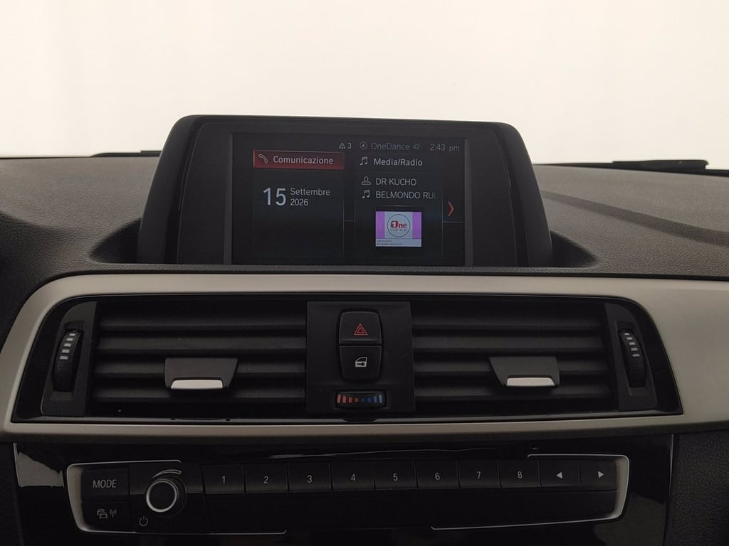 BMW 118i advantage 5p