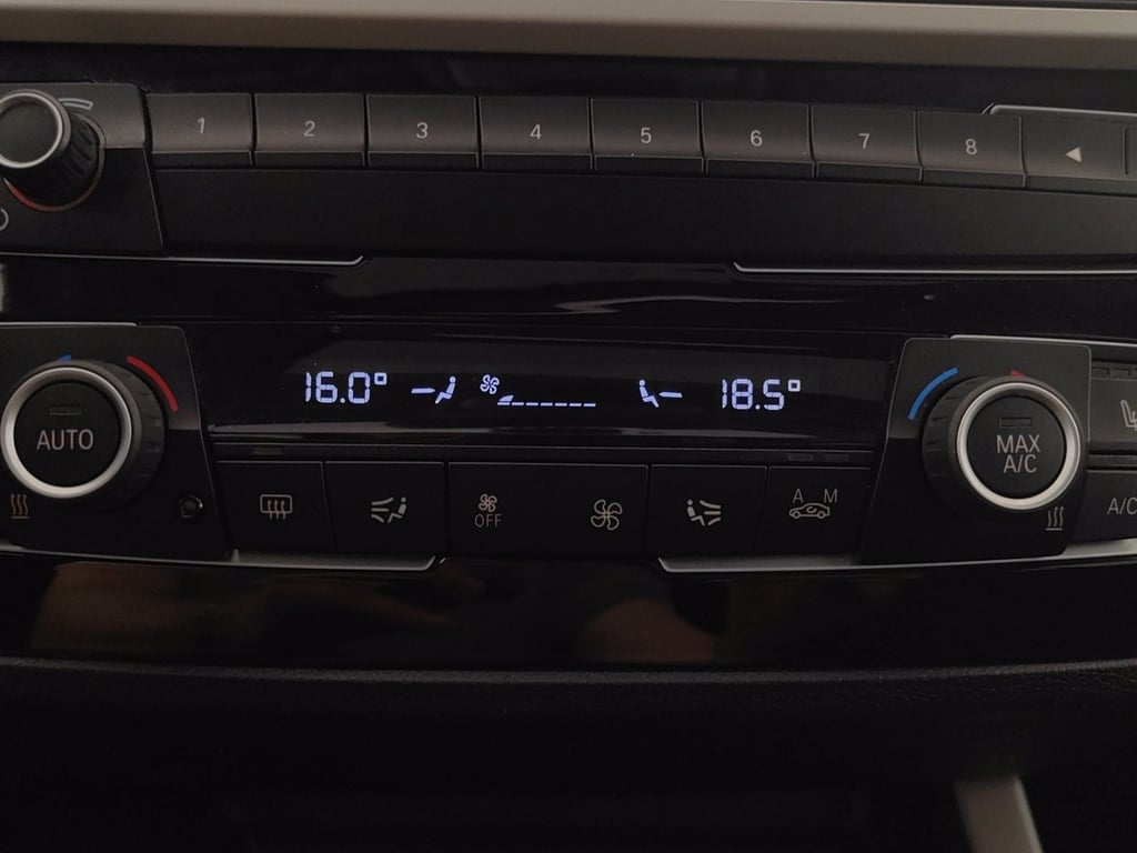 BMW 118i advantage 5p