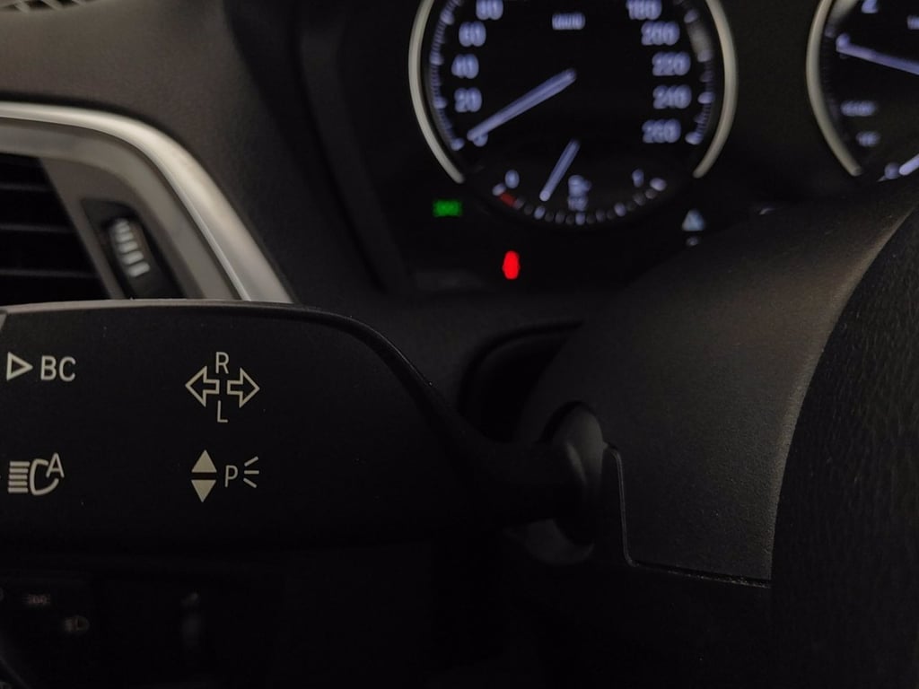 BMW 118i advantage 5p