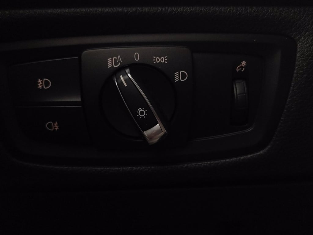 BMW 118i advantage 5p