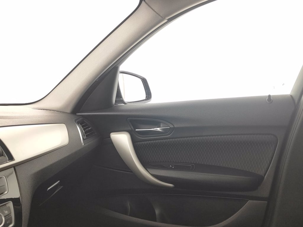 BMW 118i advantage 5p