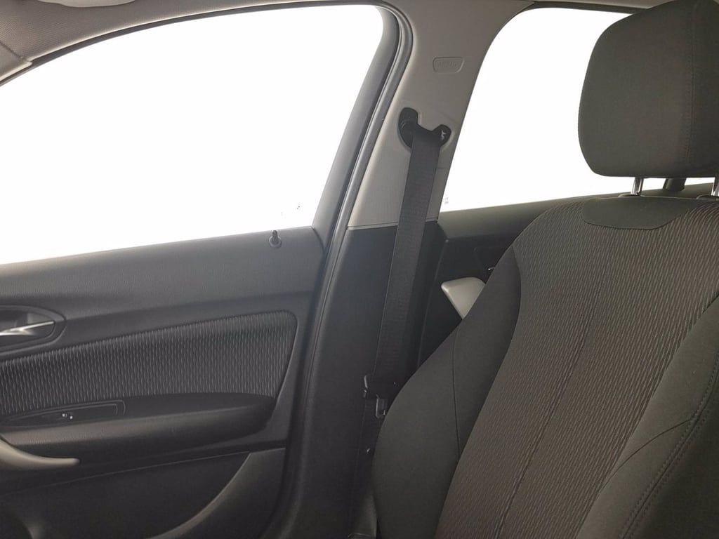 BMW 118i advantage 5p