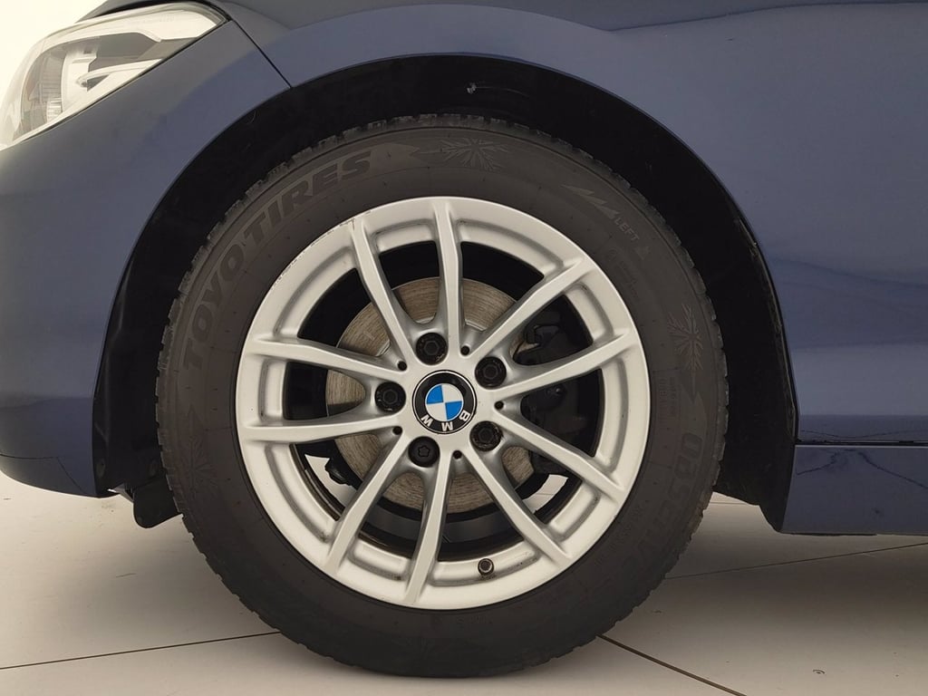 BMW 118i advantage 5p