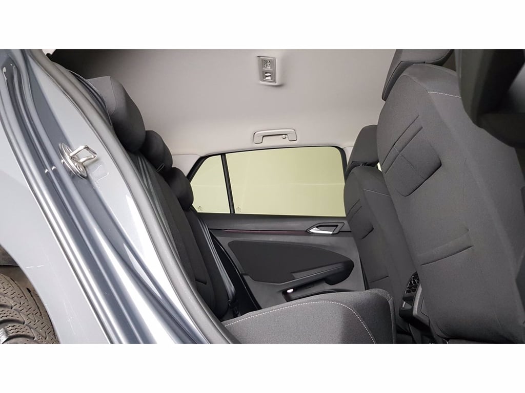 VOLKSWAGEN Golf 2.0 tdi life 150cv dsg