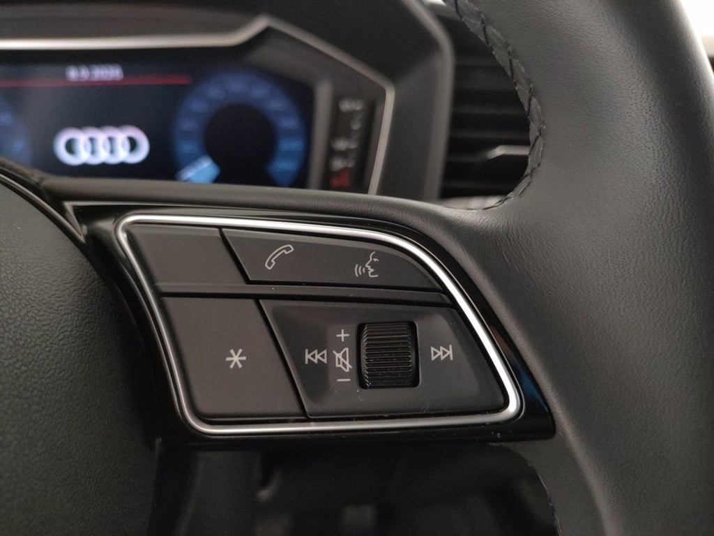 AUDI A1 allstreet 30 1.0 tfsi identity contrast 116cv