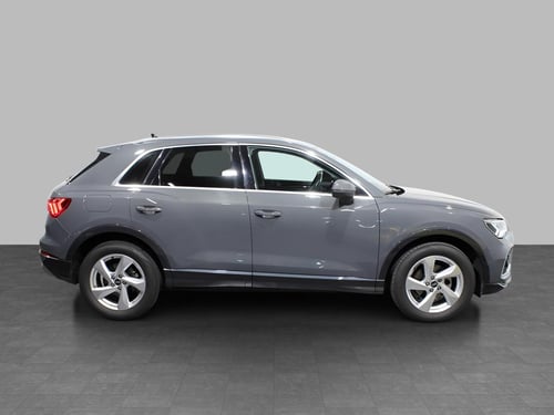 AUDI Q3 35 2.0 tdi business advanced quattro s-tronic