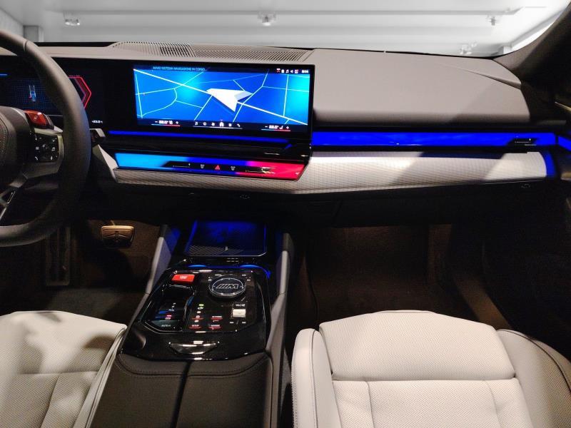 BMW M5 touring 4.4 727cv auto
