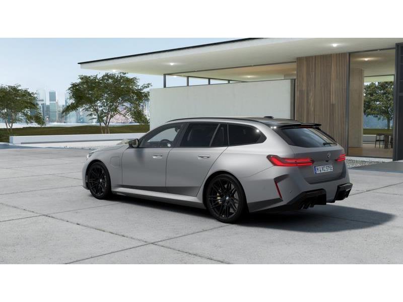 BMW M5 touring 4.4 727cv auto