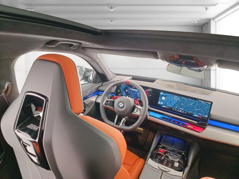 BMW M5 touring 4.4 727cv auto