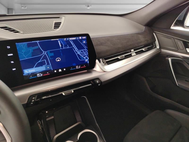 BMW Ix2 edrive 20 msport pro